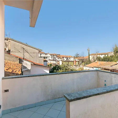 Mako - 800m From The - Happy *