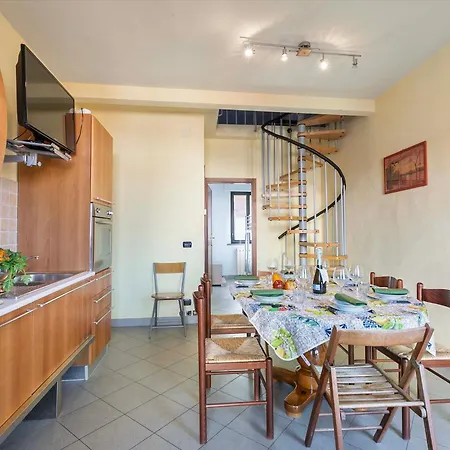 Apartment Mako - 800m From The - Happy