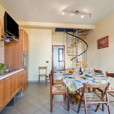 Apartment Mako - 800m From The - Happy Viareggio