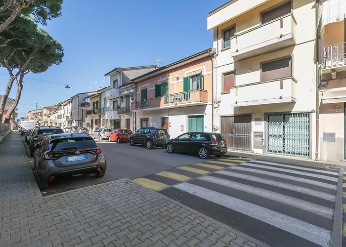 Mako - 800m From The - Happy