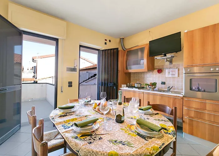 Apartment Mako - 800m From The - Happy *